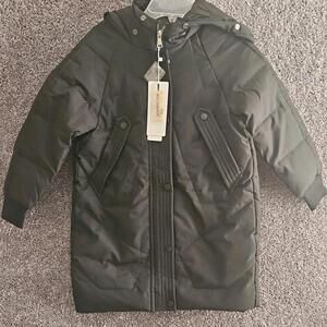 Children's Black Down Jacket With Hood. NWT. Size 6-7